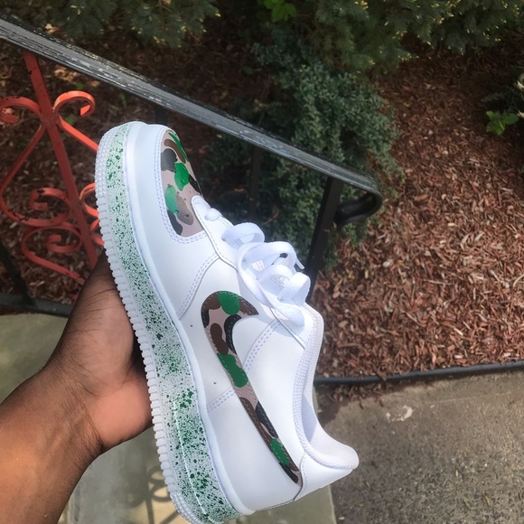 Custom Air Force One Low Camo Customized Sneaker - Picture 3 of 5